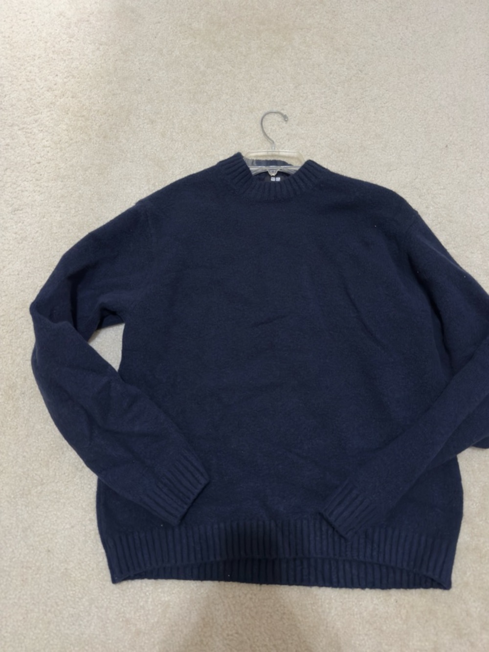 BRAND NEW UNIQLO MENS WOOL SWEATER - MENS MEDIUM
